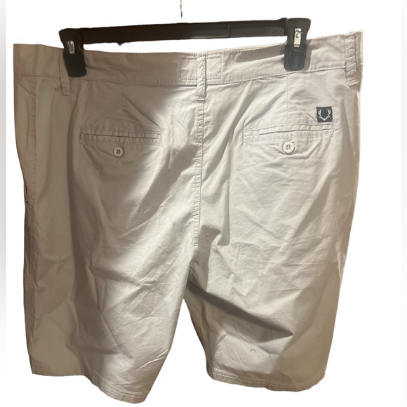 Luke & Dutch Men’s Shorts. Size 38 Color Lt Grey - Picture 2 of 2